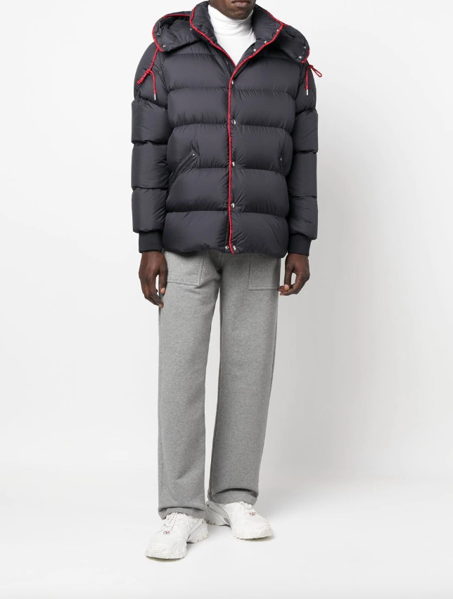 Moncler arves discount